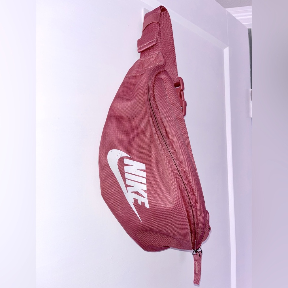 Nike Heritage Hip Pack Fanny Pack